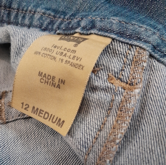 Woman's Levi's wide leg size 12 medium. - Picture 8 of 12